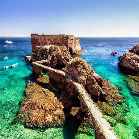 Kerala 49, Deluxe Flat In Historic Center * Peniche