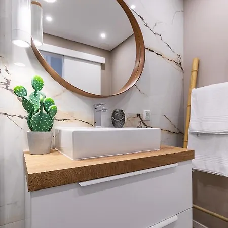 Kerala 49, Deluxe Flat In Historic Center פניש