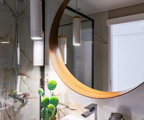 Apartmán Kerala 49, Deluxe Flat In Historic Center *